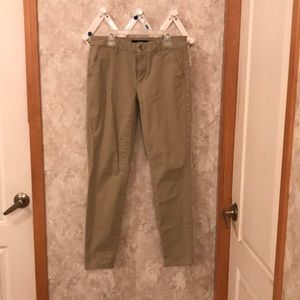 Juniors Aeropostale skinny khaki pants size 2R